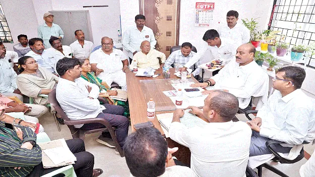 డిగ్రీ తరగతులు ప్రారంభించండి