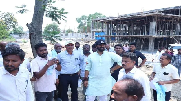 నర్సింగ్‌ కళాశాల పనులను వేగవంతం చేయండి 