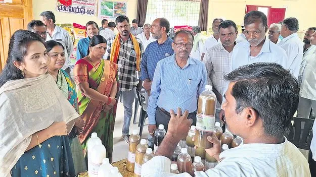 రైతులు ప్రకృతి వ్యవసాయం వైపు మొగ్గు చూపాలి