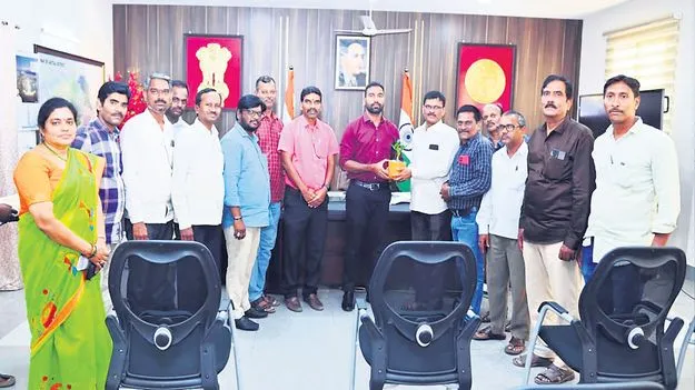 ‘పది’లో ఉత్తమ ఫలితాలు అభినందనీయం