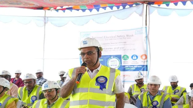 ప్రతి ఉద్యోగి రక్షణ నియమాలను పాటించాలి
