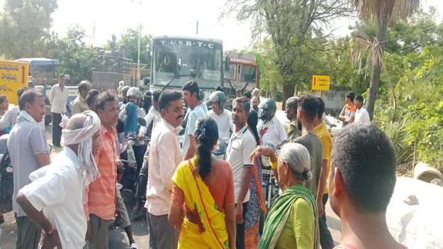  నెల రోజులుగా నిరీక్షణ