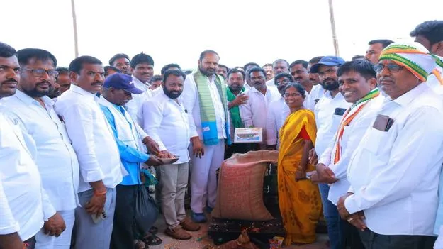 రైతులు పంటల మార్పిడి పాటిస్తే అధిక దిగుబడి 