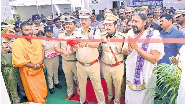 భరోసా కేంద్రాలు దేశానికే ఆదర్శం