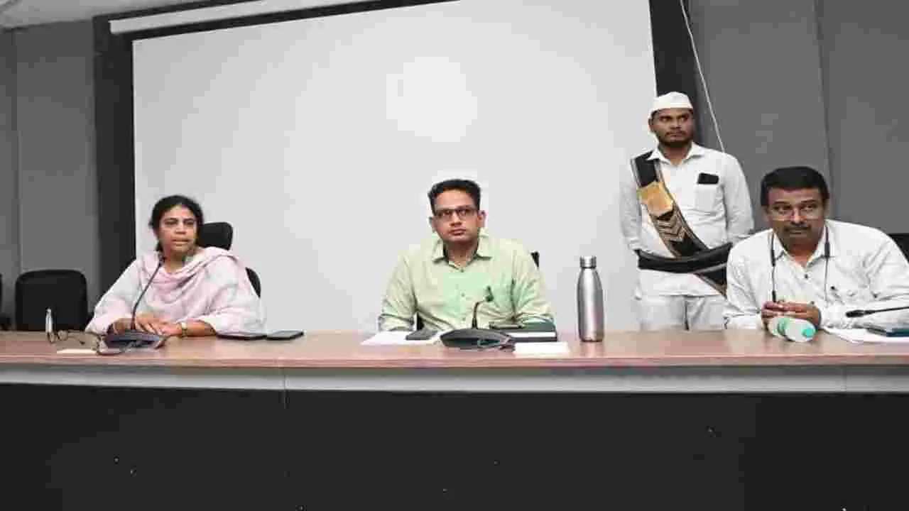 kumaram bheem asifabad- సమస్యల పరిష్కారానికి చర్యలు తీసుకోవాలి