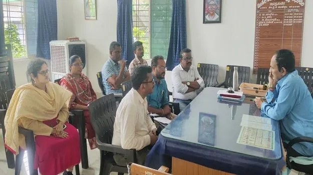 వరద ఉధృతిపై అప్రమత్తంగా ఉండాలి 