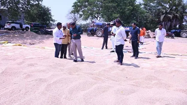 లోడింగ్‌, అన్‌లోడింగ్‌ వేగవంతం చేయాలి