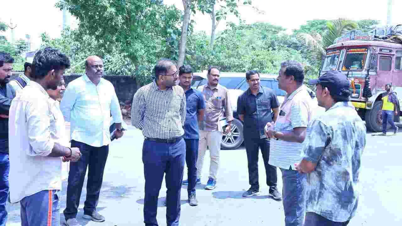 రైస్‌మిల్లుల్లో హమాలీల సంఖ్య పెంచాలి