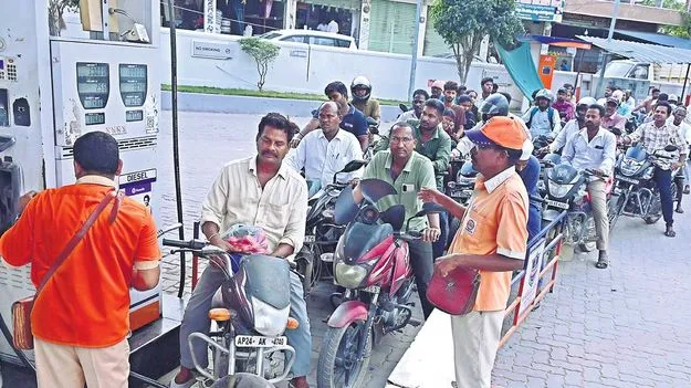 పల్లెల్లో సాధారణం..పట్టణాల్లో అసాధారణం