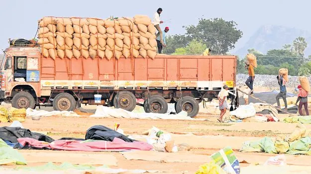 ధాన్యం రవాణాలో.. ‘జీపీఎస్‌’ విధానానికి బ్రేక్‌ 