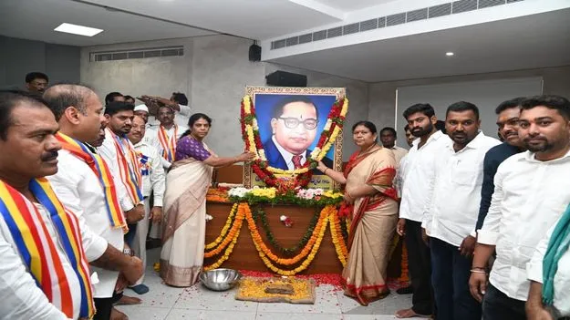 kumaram bheem asifabad- అంబేద్కర్‌ ఆశయాల సాధనకు కృషి చేద్దాం