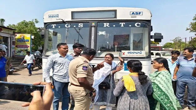 kumaram bheem asifabad- సమ్మెతో నిలిచిన ఆర్టీసీ బస్సులు