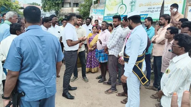 ప్రత్యామ్నాయ పంటల సాగుపై రైతులు దృష్టి సారించాలి 