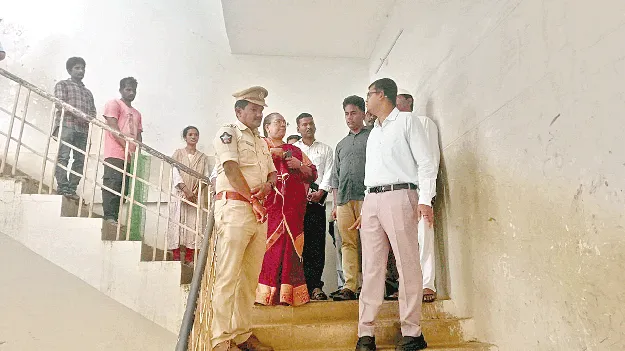 ఇంత నిర్లక్ష్యమైతే ఎలా..?