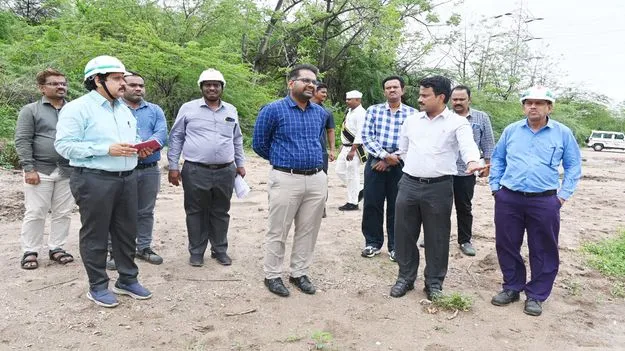 ఓపెన్‌ కాస్ట్‌లో చేపల చెరువుల పునరుద్ధరణకు చర్యలు  