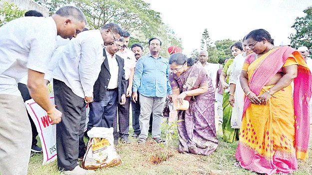 ప్రకృతిని కాపాడుకుందాం 