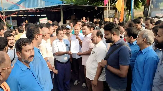 వేసవి దృష్ట్యా పని వేళలు మార్చాలి