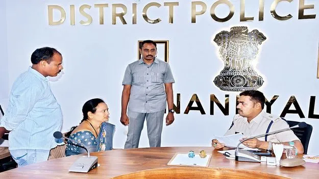 పోలీసు పీజీఆర్‌ఎస్‌కు 127 అర్జీలు