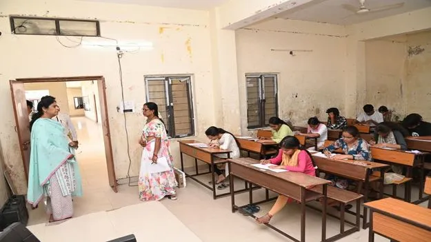 kumaram bheem asifabad- ప్రశాంతంగా ముగిసిన నీట్‌ 