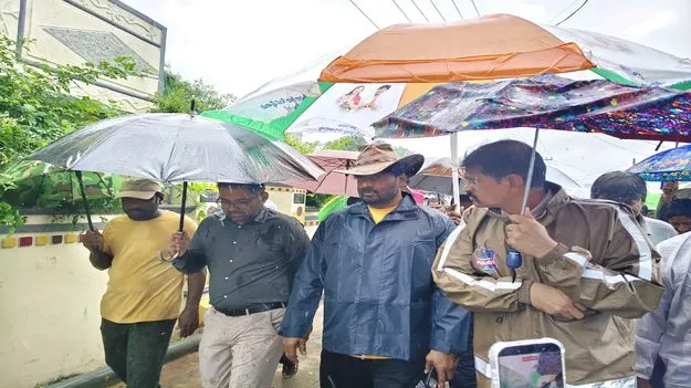అప్రమత్తంగా ఉండాలి