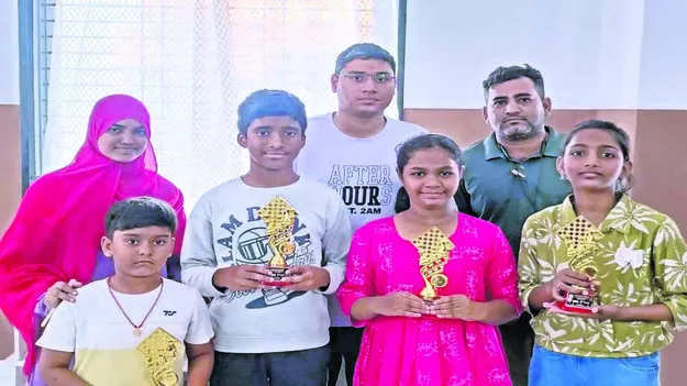 CHESS: రాష్ట్ర స్థాయి చెస్‌ పోటీలకు ఎంపిక