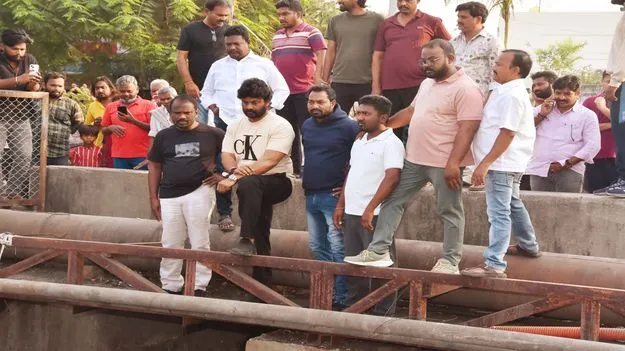 కాలువలపై నిర్మించిన ఆక్రమణలు తొలగించండి 