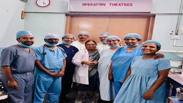 మహిళ కడుపులో నుంచి కణితి తొలగింపు