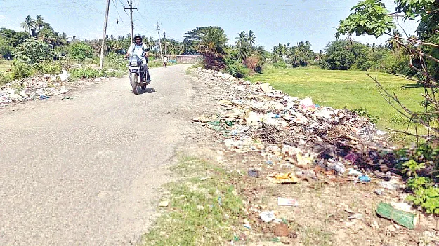 ఎక్కడ చూసినా చెత్తే