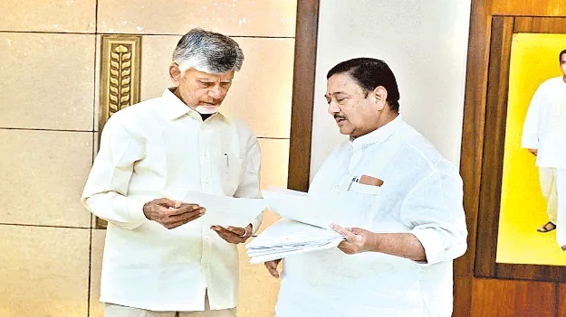  రెసిడెన్షియల్‌ పాఠశాలను నెలకొల్పాలి