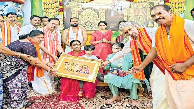    మల్లన్న సన్నిధిలో తెలంగాణ మంత్రి కొండా సురేఖ  