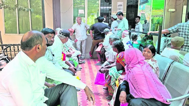 SERVER: పది రోజులుగా సర్వర్‌ బిజీ