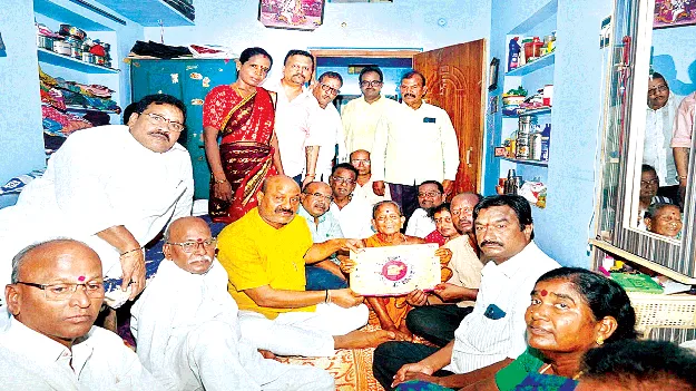 ఈసారి 11 సీట్లు కూడా రావు