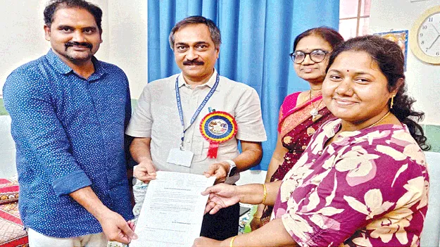 దంత వైద్యులకు ప్రశంసలు 