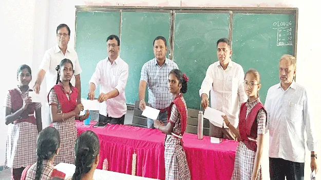 దాతల సహకారాన్ని సద్వినియోగం చేసుకోవాలి