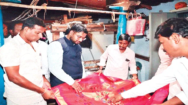 చేనేత కార్మికుల సమస్యల పరిష్కారానికి కృషి 