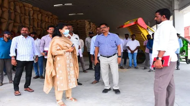 ధాన్యం అన్‌లోడింగ్‌ వేగవంతం చేయాలి