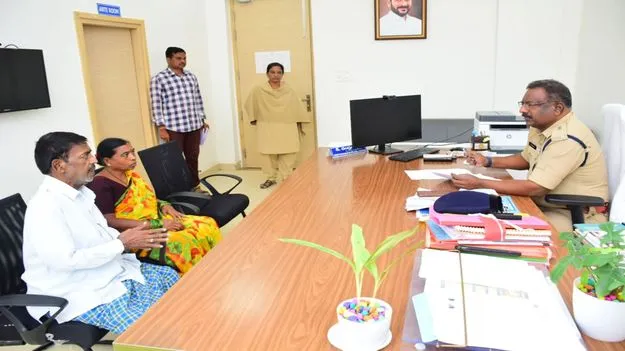 భాధితుల సమస్యలను చట్టపరంగా పరిష్కరించాలి