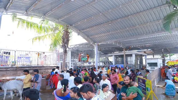 భక్తజన సంద్రమైన భీమన్న ఆలయం