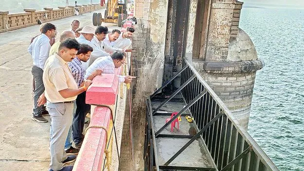    తుంగభద్ర గేట్ల ఏర్పాటులో  సరికొత్త రికార్డు..!