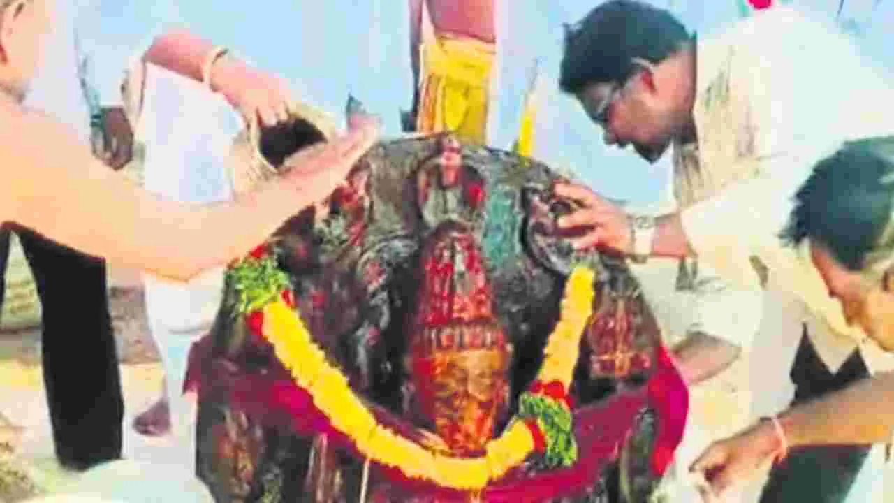 గ్రామ దేవతలు మా వెంటే