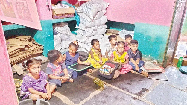 పౌష్టికాహారం లేదు