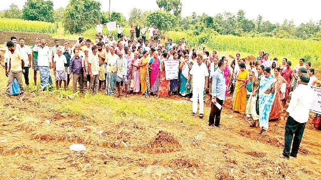 Public anger over the attitude of the dominant elite. పెత్తందారుల తీరుపై   ప్రజాగ్రహం