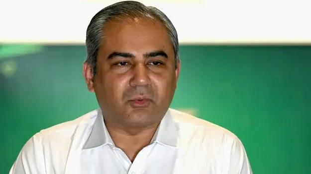 పాకిస్థాన్‌లోనూ బొద్దింకల ఉద్యమం!