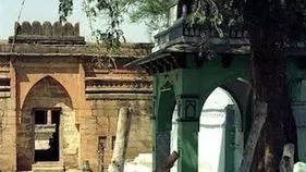 భోజశాల సమీపంలో నమాజ్‌లకు సుప్రీం ఓకే