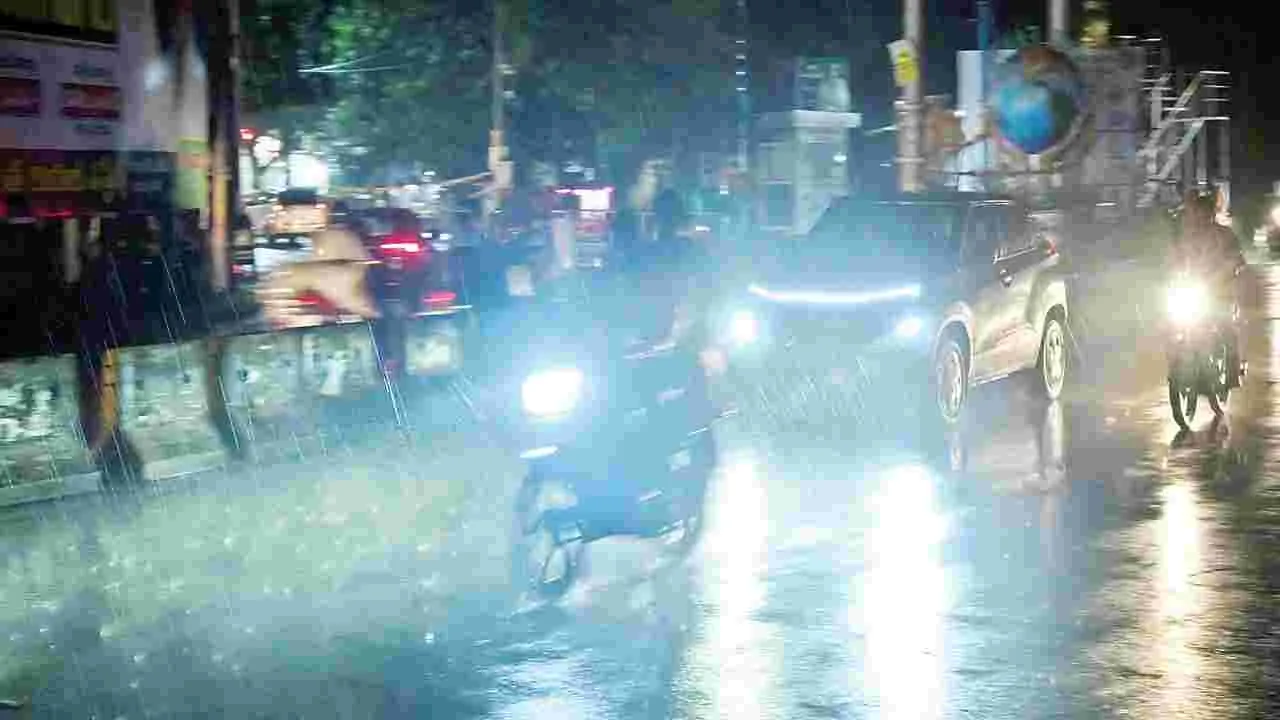 పగలు ఎండ.. రాత్రి వాన