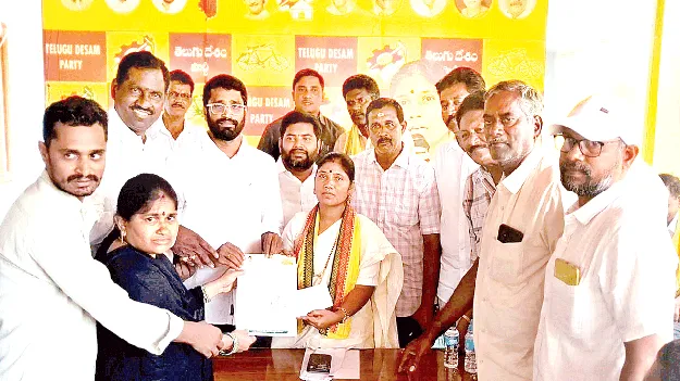     ప్రభుత్వ పథకాలను వివరించండి