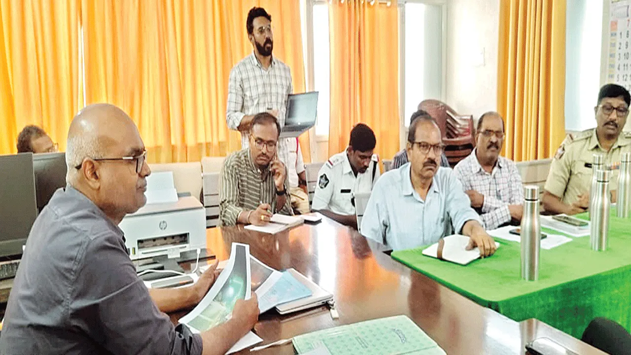త్వరలో ఆధునిక ట్రాఫిక్‌ సిగ్నల్స్‌ ఏర్పాటు