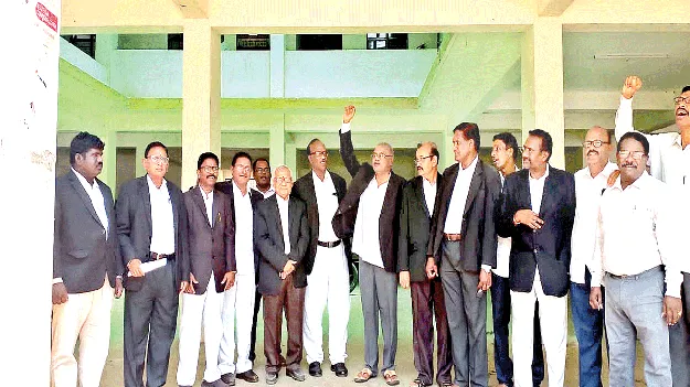  న్యాయవాదుల రక్షణ చట్టం చేయాలి