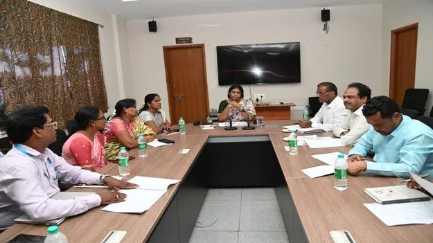 kumaram bheem asifabad-రుణాల రికవరీలో పురోగతి సాధించాలి