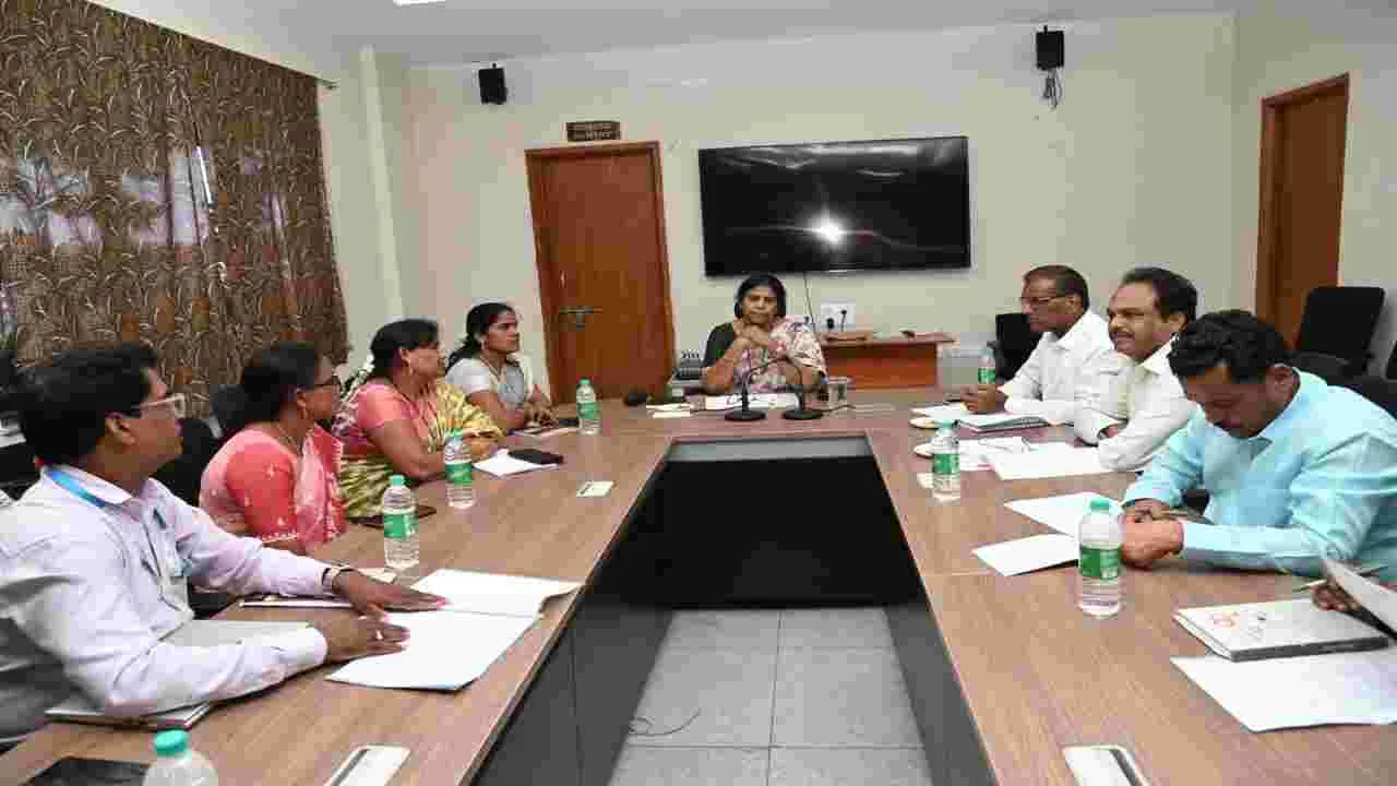 kumaram bheem asifabad-రుణాల రికవరీలో పురోగతి సాధించాలి